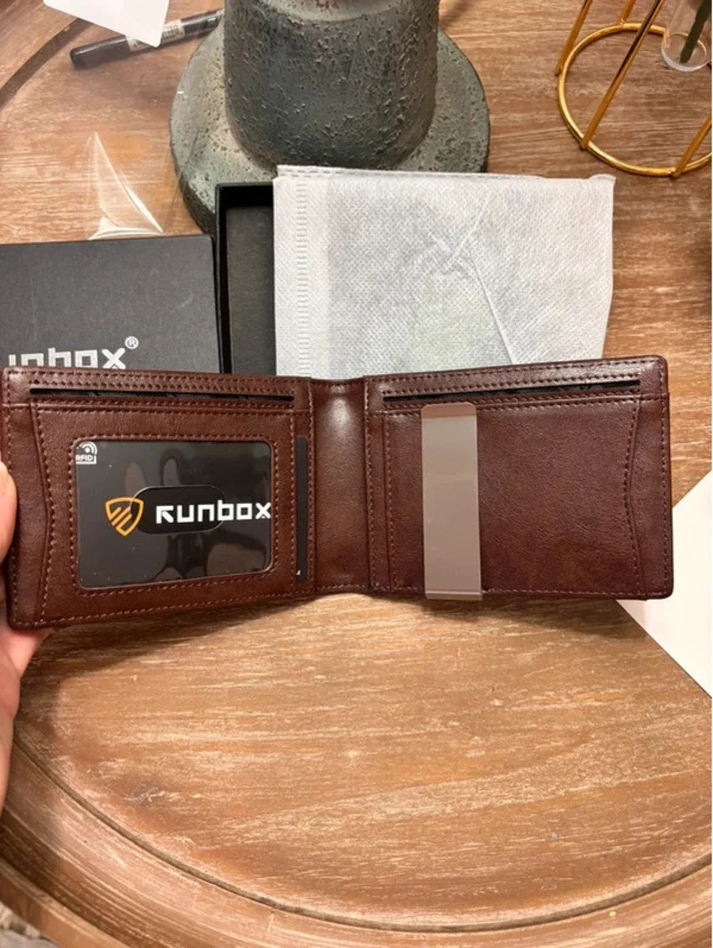 N/A runbox brown